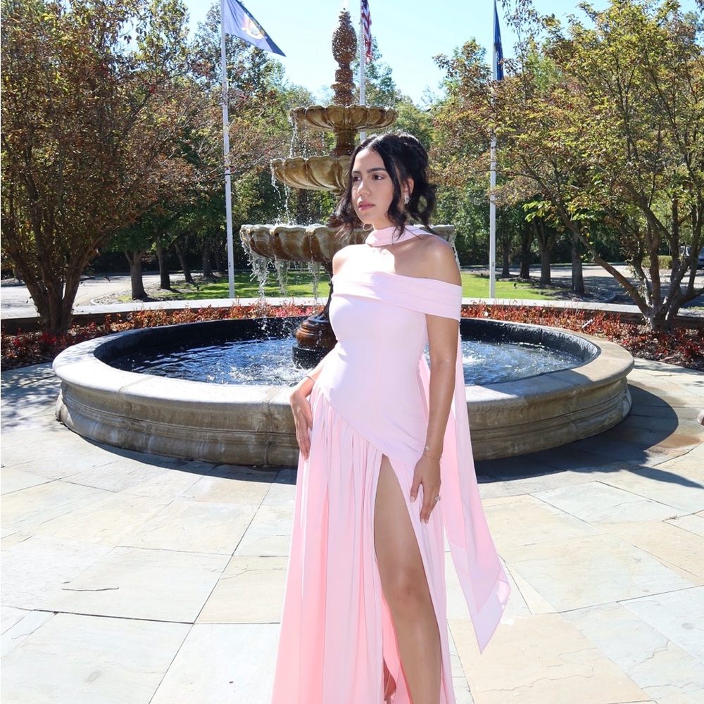 Chic Off-Shoulder Pink Maxi Dress
